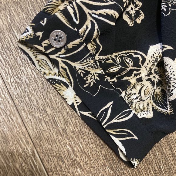 Vince Camuto Black and Gold Floral Blouse - Picture 4 of 5